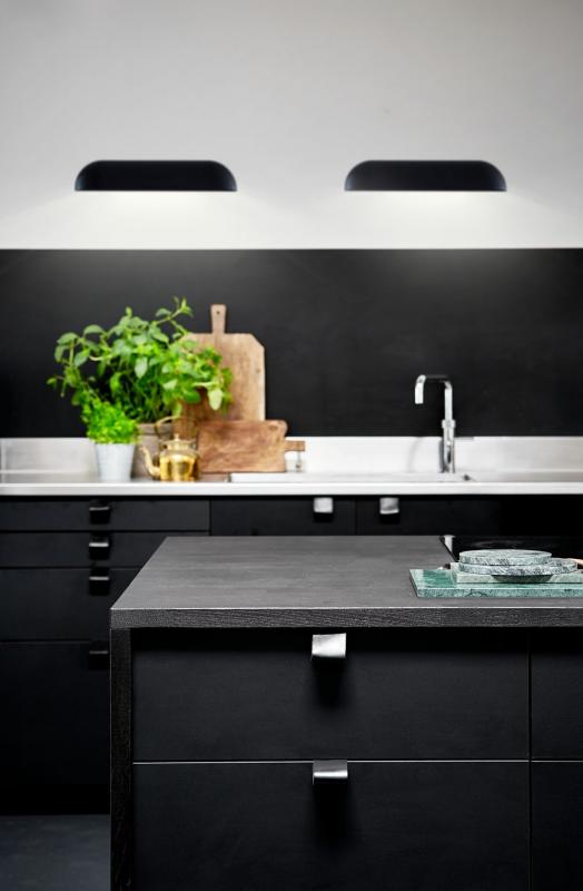 Elegante längliche schwarze Wandleuchte 36cm innen & aussen Spritzwasserschutz